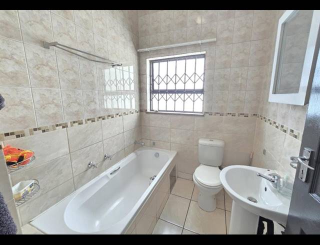 3 BEDROOM HOUSE FOR SALE IN FLORENTIA